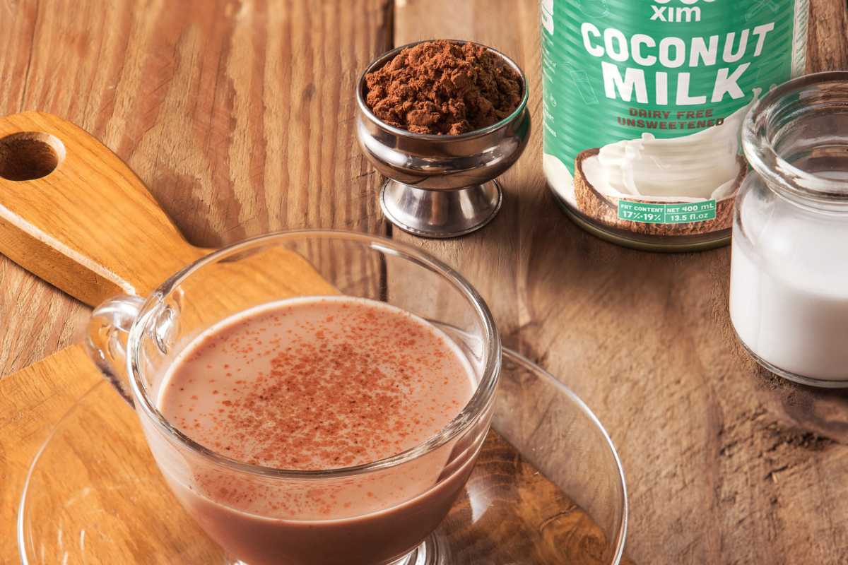opskrift på varm kakao med kokossmag